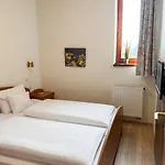 Alpesi Fogado Es Horgaszturisztikai Koezpont Vaskeresztes